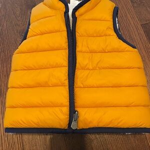 Gap puff vest
